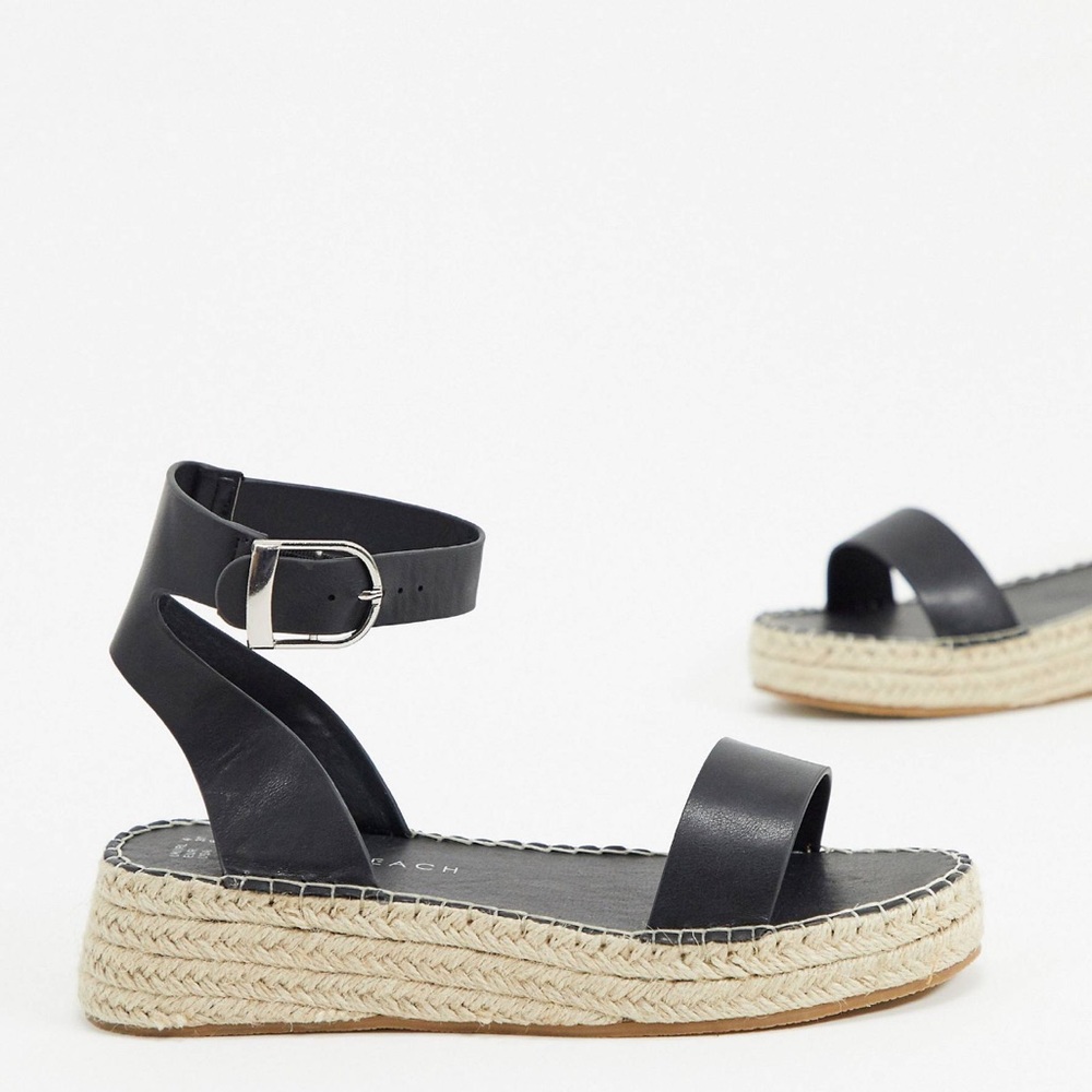 Sandals - Picture 2 of 8